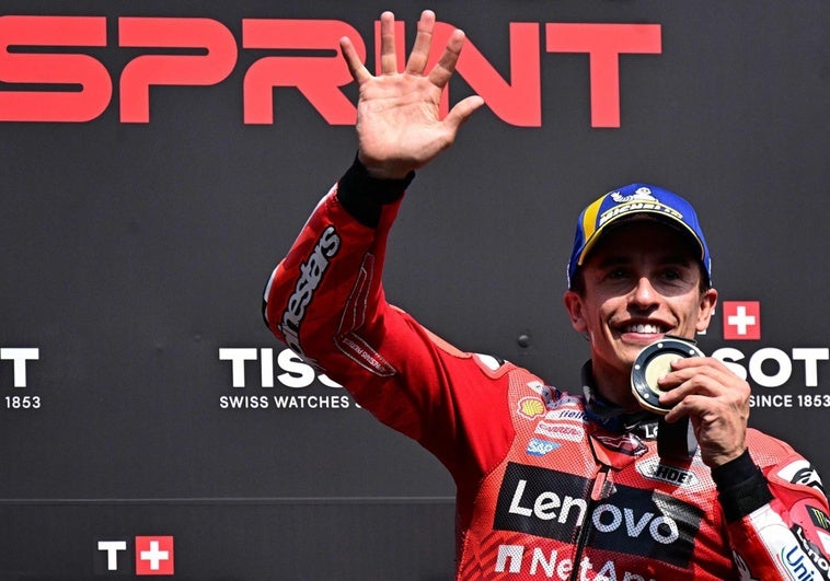 Marc Márquez no da tregua y vuelve a ganar la esprint, con Álex de nuevo segundo Marc Márquez no da tregua y vuelve a ganar la esprint, con Álex de nuevo segundo