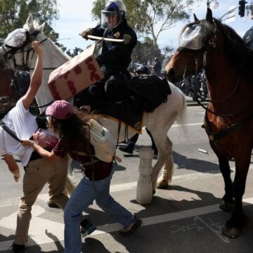 Videoanálisis | El corresponsal de ABC Javier Ansorena, testigo de la protestas contra Trump