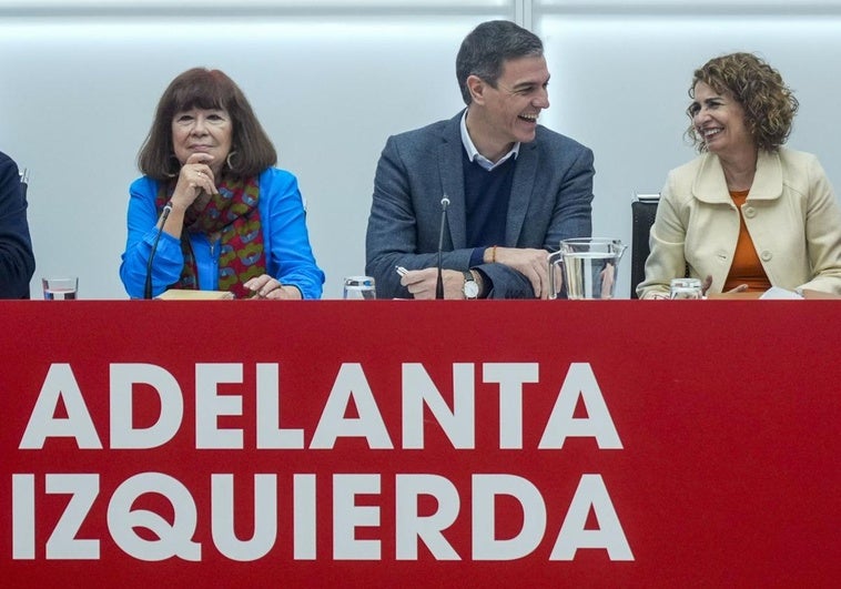Narbona y una gerente que aparece en el caso Koldo: los perfiles del equipo designado por el PSOE para liderar el partido hasta julio Narbona y una gerente que aparece en el caso Koldo: los perfiles del equipo designado por el PSOE para liderar el partido hasta julio