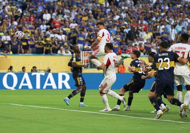El 'gallina' Otamendi silencia la bombonera de Miami El ‘gallina’ Otamendi silencia la bombonera de Miami