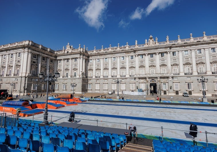 Cómo se transforma la Plaza de Oriente en una pista de atletismo: el último desafío de Madrid Cómo se transforma la Plaza de Oriente en una pista de atletismo: el último desafío de Madrid