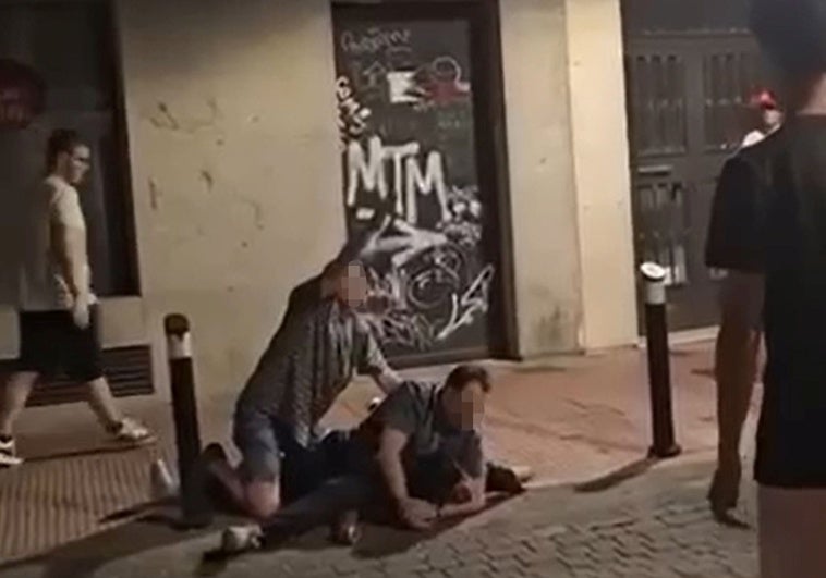 El policía municipal imputado por la muerte al ladrón de Torrejón llevaba años sin patrullar El policía municipal imputado por la muerte al ladrón de Torrejón llevaba años sin patrullar