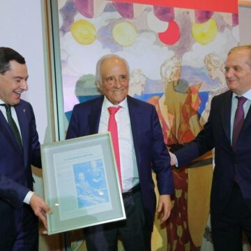 Raúl del Pozo recibe el XXV Romero Murube, un premio al periodismo libre frente al sectarismo