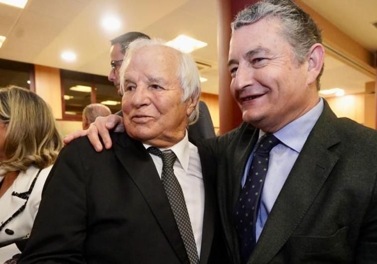 Manuel Benítez 'El Cordobés' evoluciona favorablemente tras la operación para colocarle un marcapasos Manuel Benítez ‘El Cordobés’ evoluciona favorablemente tras la operación para colocarle un marcapasos