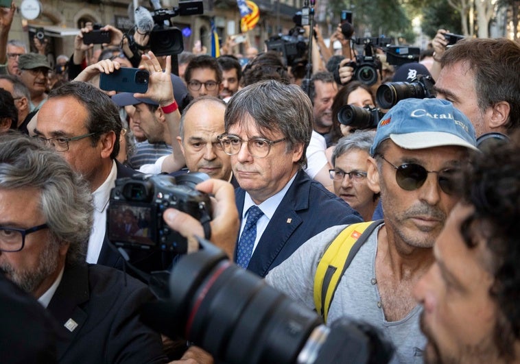 El Gobierno cree tener amarrado a Puigdemont para toda la legislatura aunque tarde la amnistía El Gobierno cree tener amarrado a Puigdemont para toda la legislatura aunque tarde la amnistía