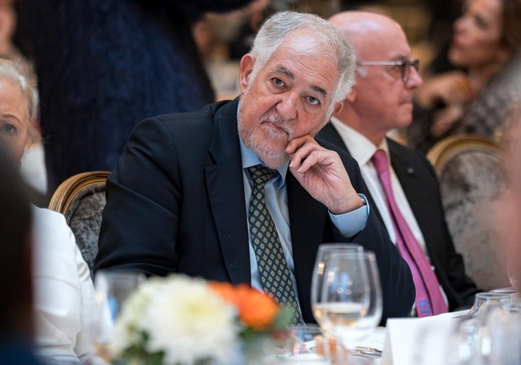Querella en el Supremo contra Conde-Pumpido por no abstenerse en las deliberaciones sobre la ley de amnistía Querella en el Supremo contra Conde-Pumpido por no abstenerse en las deliberaciones sobre la ley de amnistía