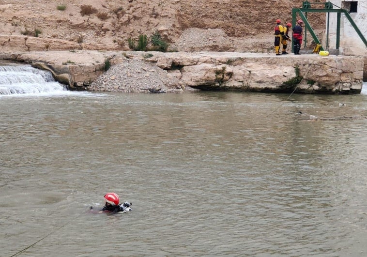 Hallan el cadáver del joven desaparecido en el río Turia en Valencia Hallan el cadáver del joven desaparecido en el río Turia en Valencia