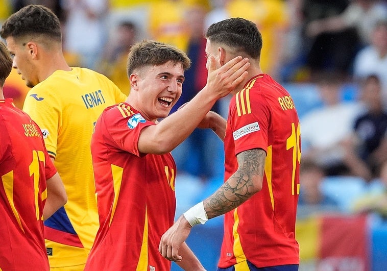 España remonta épicamente ante Rumanía y deja prácticamente asegurado el pase a cuartos España remonta épicamente ante Rumanía y deja prácticamente asegurado el pase a cuartos