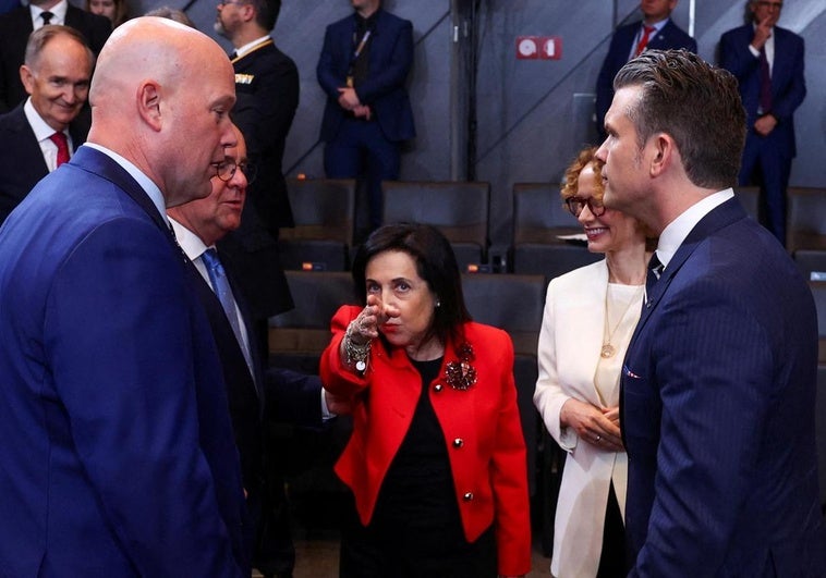 Rutte desoye a España y propone que los países de la OTAN destinen un 5% del PIB al gasto en Defensa Rutte desoye a España y propone que los países de la OTAN destinen un 5% del PIB al gasto en Defensa