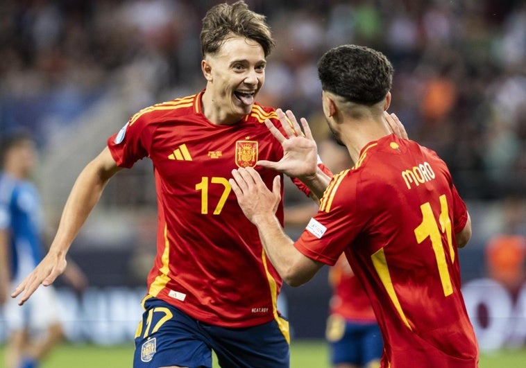 España empata con Italia y se clasifica a cuartos como primera de grupo España empata con Italia y se clasifica a cuartos como primera de grupo
