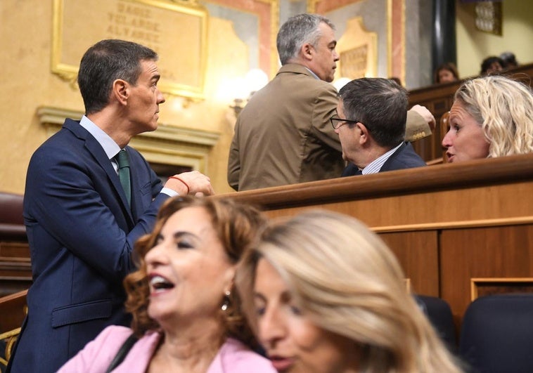Sánchez evitó apoyar y saludar a Cerdán en el Congreso Sánchez evitó apoyar y saludar a Cerdán en el Congreso
