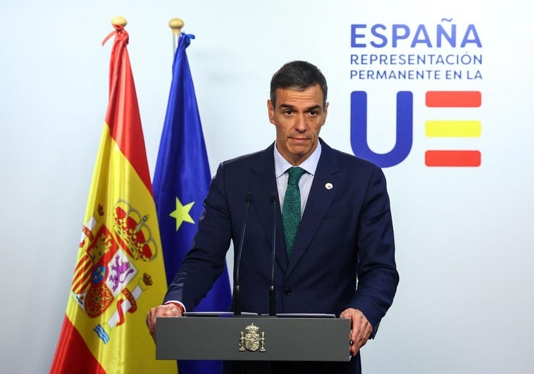 Sánchez, en Bruselas: «Ser europeísta y atlantista no implica un seguidismo ciego que otros proponen» Sánchez, en Bruselas: «Ser europeísta y atlantista no implica un seguidismo ciego que otros proponen»