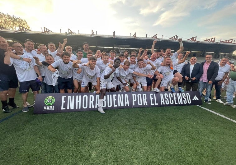 Todos los ascensos a Segunda RFEF: de los desconocidos UE Porreres o SD Sarriana, al histórico Real Jaén Todos los ascensos a Segunda RFEF: de los desconocidos UE Porreres o SD Sarriana, al histórico Real Jaén