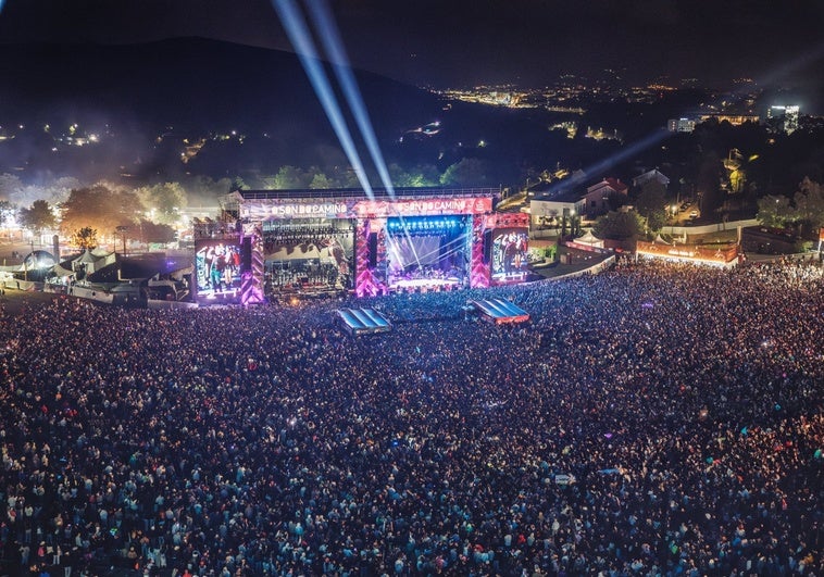 Amaral emociona y Estopa estalla: pop, rock, rumba y rave para decir adiós a O Son do Camiño Amaral emociona y Estopa estalla: pop, rock, rumba y rave para decir adiós a O Son do Camiño