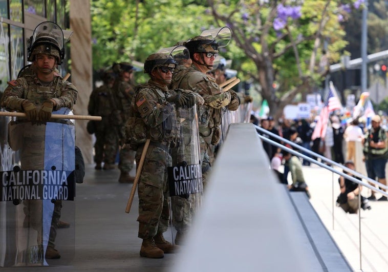 Trump moviliza cientos de marines para contener las protestas en Los Ángeles Trump moviliza cientos de marines para contener las protestas en Los Ángeles