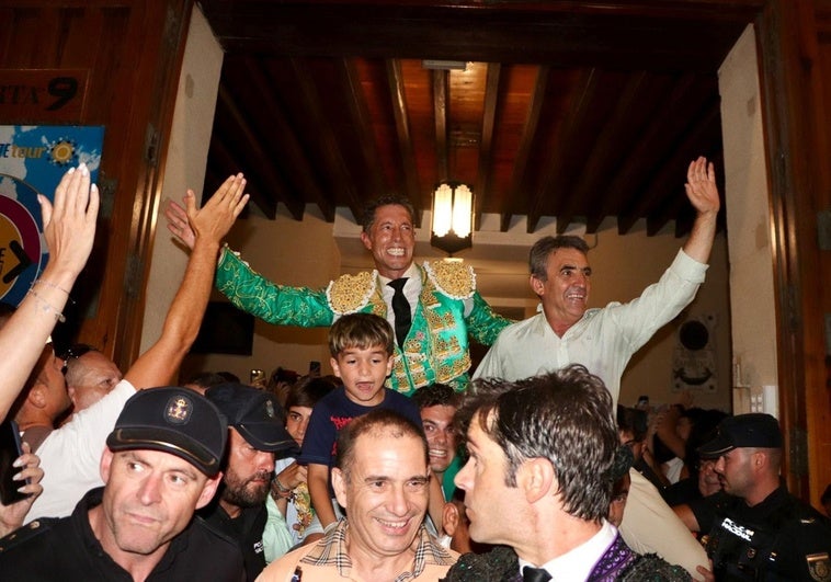 Escribano indulta a Bohemio en su emotiva y triunfal apuesta con seis victorinos Escribano indulta a Bohemio en su emotiva y triunfal apuesta con seis victorinos