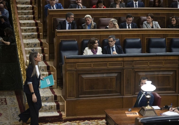 Bolaños negocia 'in extremis' con Junts su ley contra los jueces Bolaños negocia ‘in extremis’ con Junts su ley contra los jueces