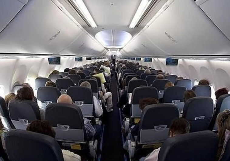 Un agente de viaje advierte a los que tienen un vuelo programado Un agente de viaje advierte a los que tienen un vuelo programado