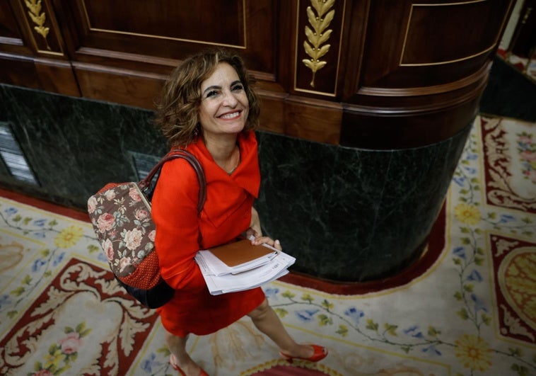 Hacienda pierde la pista de cientos de grandes rentas tras su último ataque fiscal a los ricos Hacienda pierde la pista de cientos de grandes rentas tras su último ataque fiscal a los ricos
