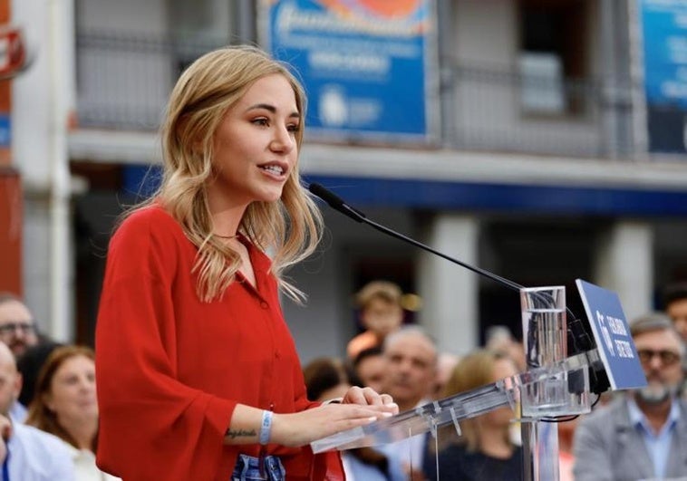 Noelia Núñez dimite como diputada y vicesecretaria del PP tras admitir haber mentido sobre sus estudios Noelia Núñez dimite como diputada y vicesecretaria del PP tras admitir haber mentido sobre sus estudios
