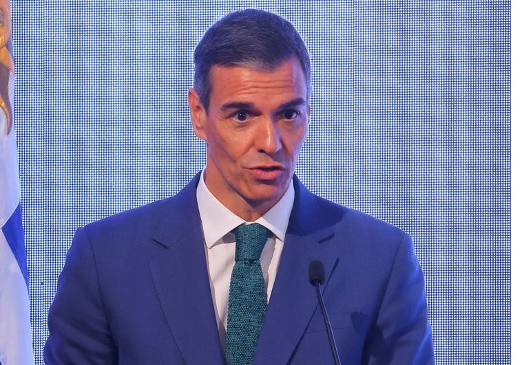 Sánchez pide ante empresarios españoles y uruguayos reforzar los vínculos frente a la amenaza arancelaria de Trump Sánchez pide ante empresarios españoles y uruguayos reforzar los vínculos frente a la amenaza arancelaria de Trump