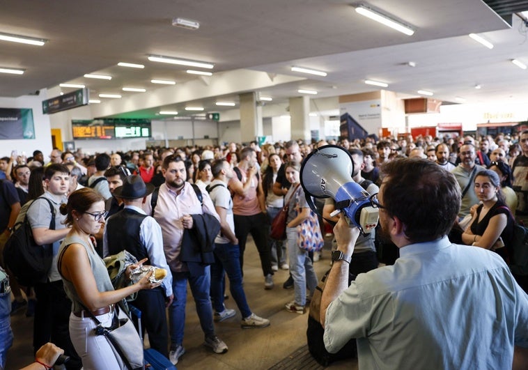 El drama de veranear en el tren El drama de veranear en el tren