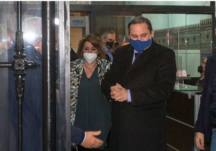 Ábalos llegó a prometer el mismo cargo hasta a diez personas Ábalos llegó a prometer el mismo cargo hasta a diez personas
