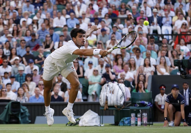 Cuando y como quiere, Alcaraz está en cuartos de Wimbledon Cuando y como quiere, Alcaraz está en cuartos de Wimbledon
