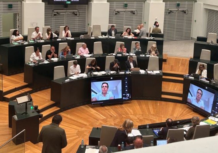 Cibeles condena la agresión a dos mujeres de Vox durante las fiestas de Puente de Vallecas Cibeles condena la agresión a dos mujeres de Vox durante las fiestas de Puente de Vallecas