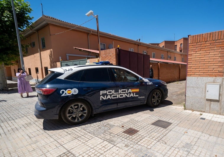 Prisión sin fianza para el joven que mató a su padre de una cuchillada en el cuello en Aranda de Duero (Burgos) Prisión sin fianza para el joven que mató a su padre de una cuchillada en el cuello en Aranda de Duero (Burgos)
