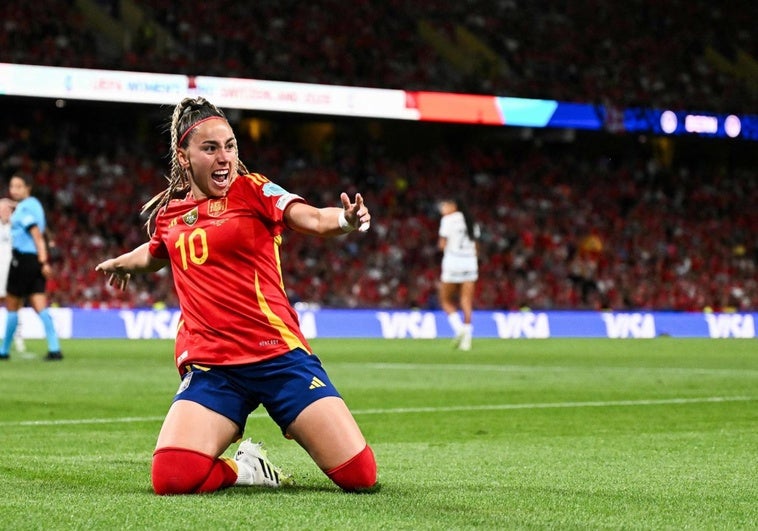 Euforia y ambición en el vestuario de España: «Este pase a semis es historia y vamos a por más» Euforia y ambición en el vestuario de España: «Este pase a semis es historia y vamos a por más»