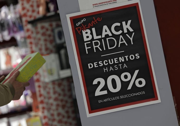 Consumo sanciona a siete empresas por falsas rebajas durante el Black Friday Consumo sanciona a siete empresas por falsas rebajas durante el Black Friday
