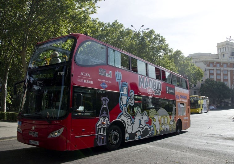 Un decreto fija cuántos autobuses turísticos pueden circular en Madrid y en qué condiciones, para evitar atascos Un decreto fija cuántos autobuses turísticos pueden circular en Madrid y en qué condiciones, para evitar atascos