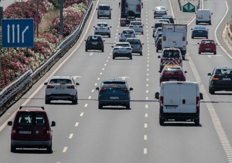Casi la mitad de los coches en España tienen más de 15 años Casi la mitad de los coches en España tienen más de 15 años