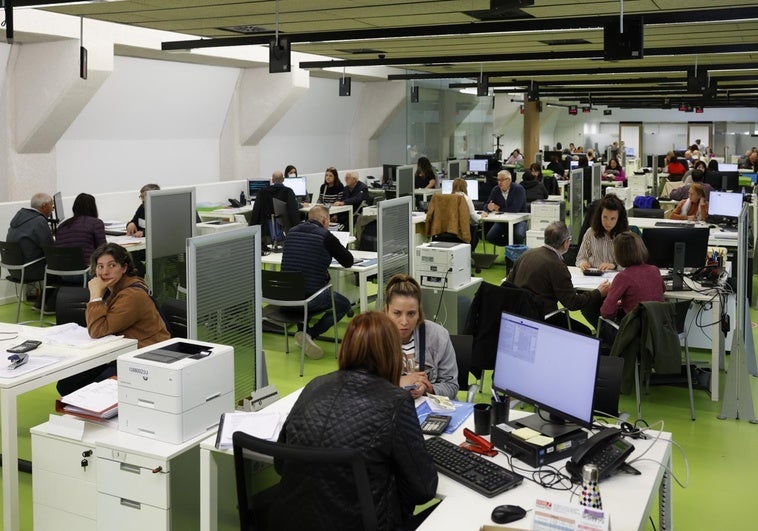 Hacienda echa el cierre a la campaña de Renta con millones de contribuyentes aún a la espera de su devolución Hacienda echa el cierre a la campaña de Renta con millones de contribuyentes aún a la espera de su devolución