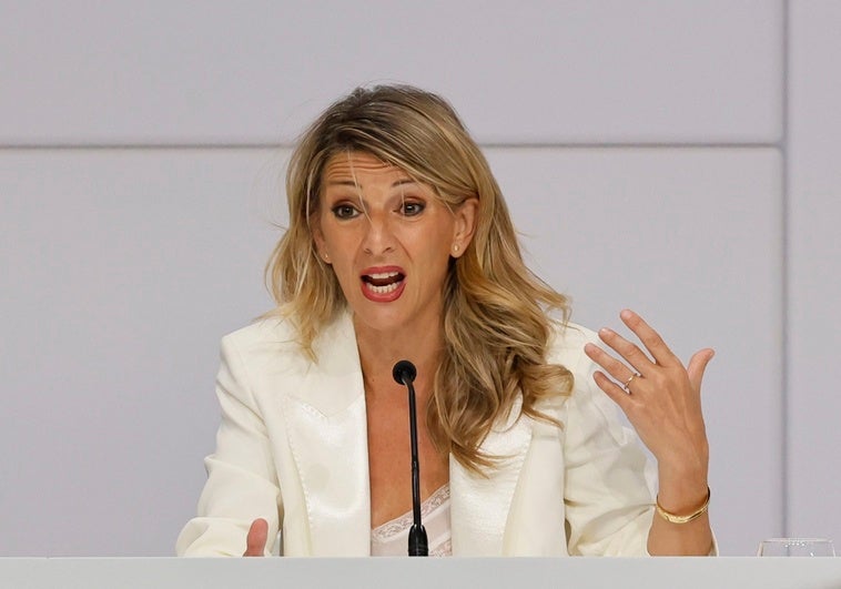 Yolanda Díaz arremete contra el PSOE tras la entrada de Cerdán en prisión: «La corrupción cero sí existe» Yolanda Díaz arremete contra el PSOE tras la entrada de Cerdán en prisión: «La corrupción cero sí existe»