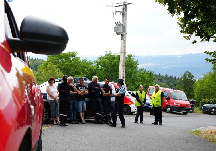 Mueren tres espectadores de un rally en Francia al salirse uno de los coches Mueren tres espectadores de un rally en Francia al salirse uno de los coches