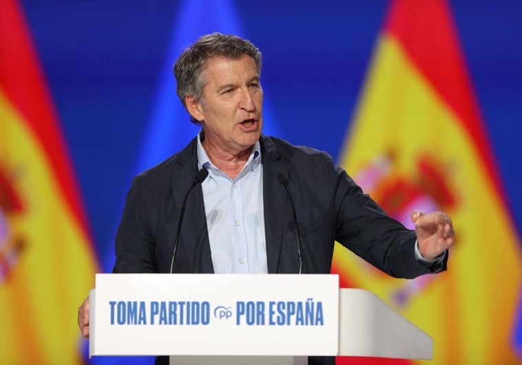 Feijóo cierra la puerta a una alianza con Vox si llega a la Moncloa: «Quiero un Gobierno en solitario» Feijóo cierra la puerta a una alianza con Vox si llega a la Moncloa: «Quiero un Gobierno en solitario»