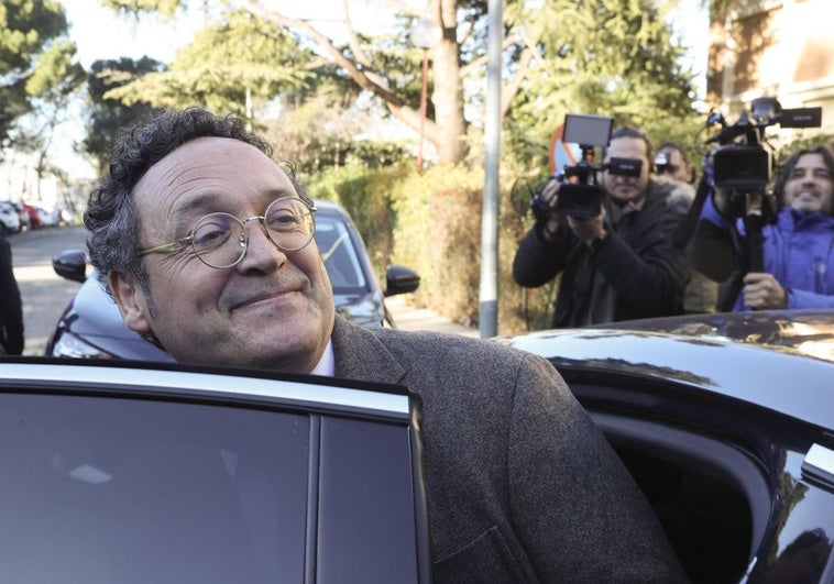 El borrado intencionado de los mensajes de móvil sienta en el banquillo a García Ortiz El borrado intencionado de los mensajes de móvil sienta en el banquillo a García Ortiz