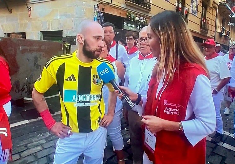 Gritos contra Pedro Sánchez interrumpen durante un minuto el directo de los sanfermines de TVE Gritos contra Pedro Sánchez interrumpen durante un minuto el directo de los sanfermines de TVE