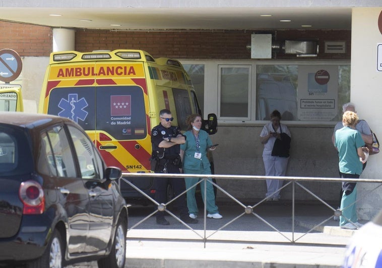 Herido grave tras caerse desde doce metros cuando intentaba okupar un piso vacío en Alcorcón Herido grave tras caerse desde doce metros cuando intentaba okupar un piso vacío en Alcorcón
