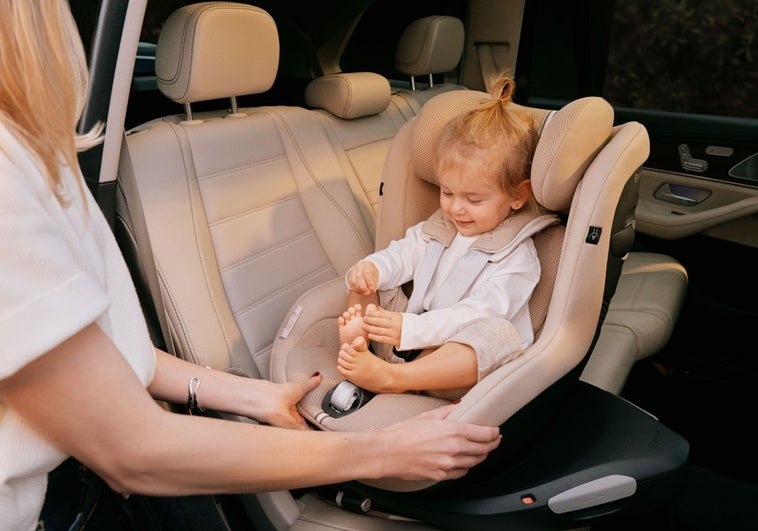 Viajes en coche con niños: 5 claves para evitar el calor y los atascos Viajes en coche con niños: 5 claves para evitar el calor y los atascos