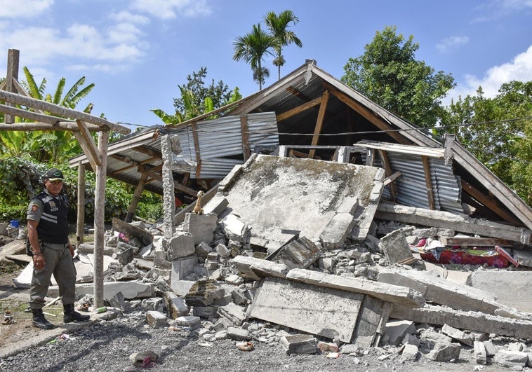 Un terremoto de magnitud 6,7 agita las aguas del sureste de Indonesia Un terremoto de magnitud 6,7 agita las aguas del sureste de Indonesia