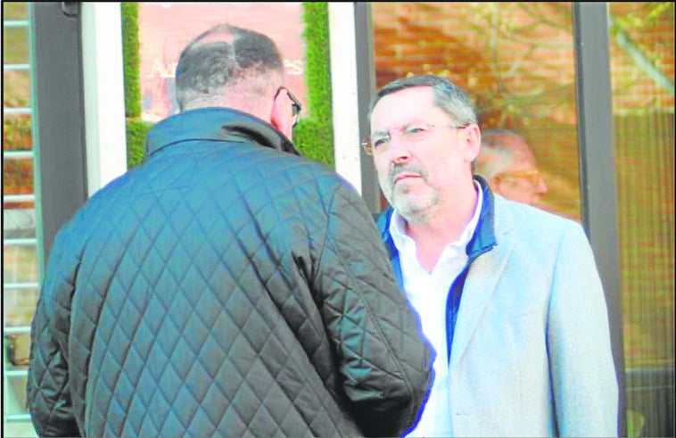 Uno de los empresarios imputados declara que quiso hablar con Cerdán, 'el navarro', porque «era el único que le quedaba» Uno de los empresarios imputados declara que quiso hablar con Cerdán, ‘el navarro’, porque «era el único que le quedaba»