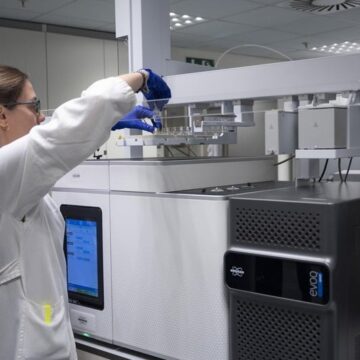 Forenses, más allá de las autopsias
