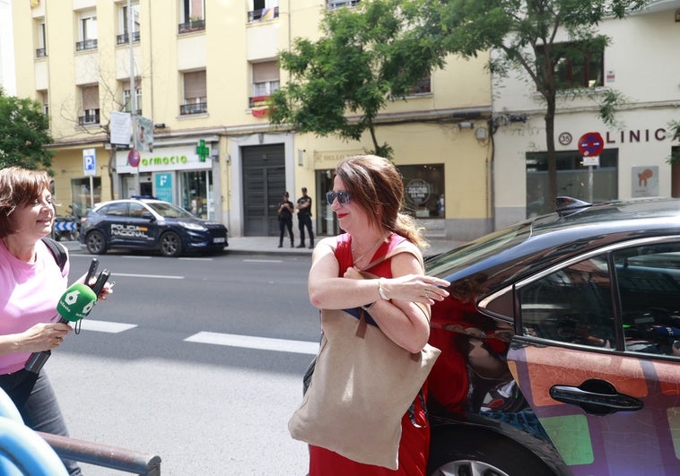 Un juzgado de Madrid cita a la fontanera Leire Díez como investigada Un juzgado de Madrid cita a la fontanera Leire Díez como investigada