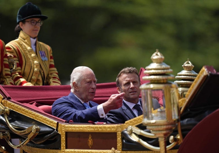 Macron es recibido con honores por el Rey Carlos III en Windsor Macron es recibido con honores por el Rey Carlos III en Windsor