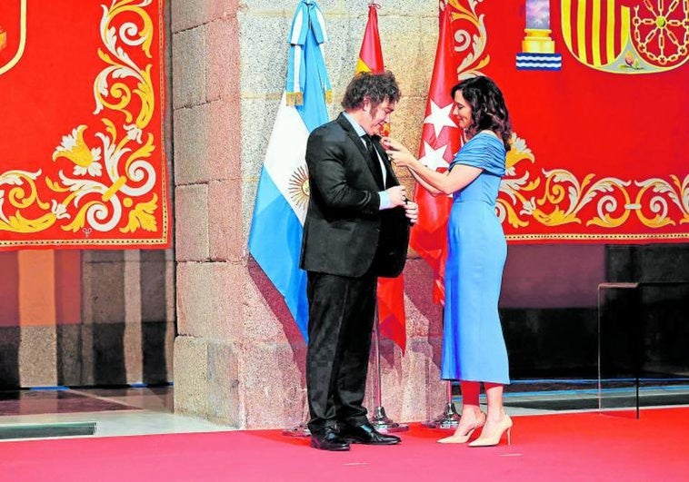 El TSJM inadmite el recurso del PSOE contra la Medalla Internacional de la Comunidad de Madrid que Ayuso otorgó a Milei El TSJM inadmite el recurso del PSOE contra la Medalla Internacional de la Comunidad de Madrid que Ayuso otorgó a Milei