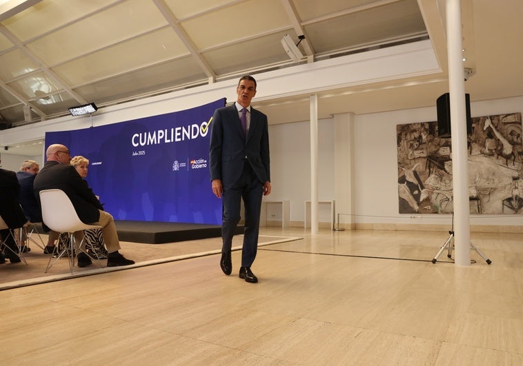 El país idílico del presidente del Gobierno: turismo, seguridad y medallas El país idílico del presidente del Gobierno: turismo, seguridad y medallas