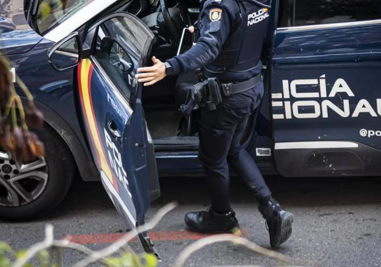 Un luchador y un portero de discoteca matan de una paliza a un hombre y llevan el cadáver a una comisaría de Tenerife Un luchador y un portero de discoteca matan de una paliza a un hombre y llevan el cadáver a una comisaría de Tenerife